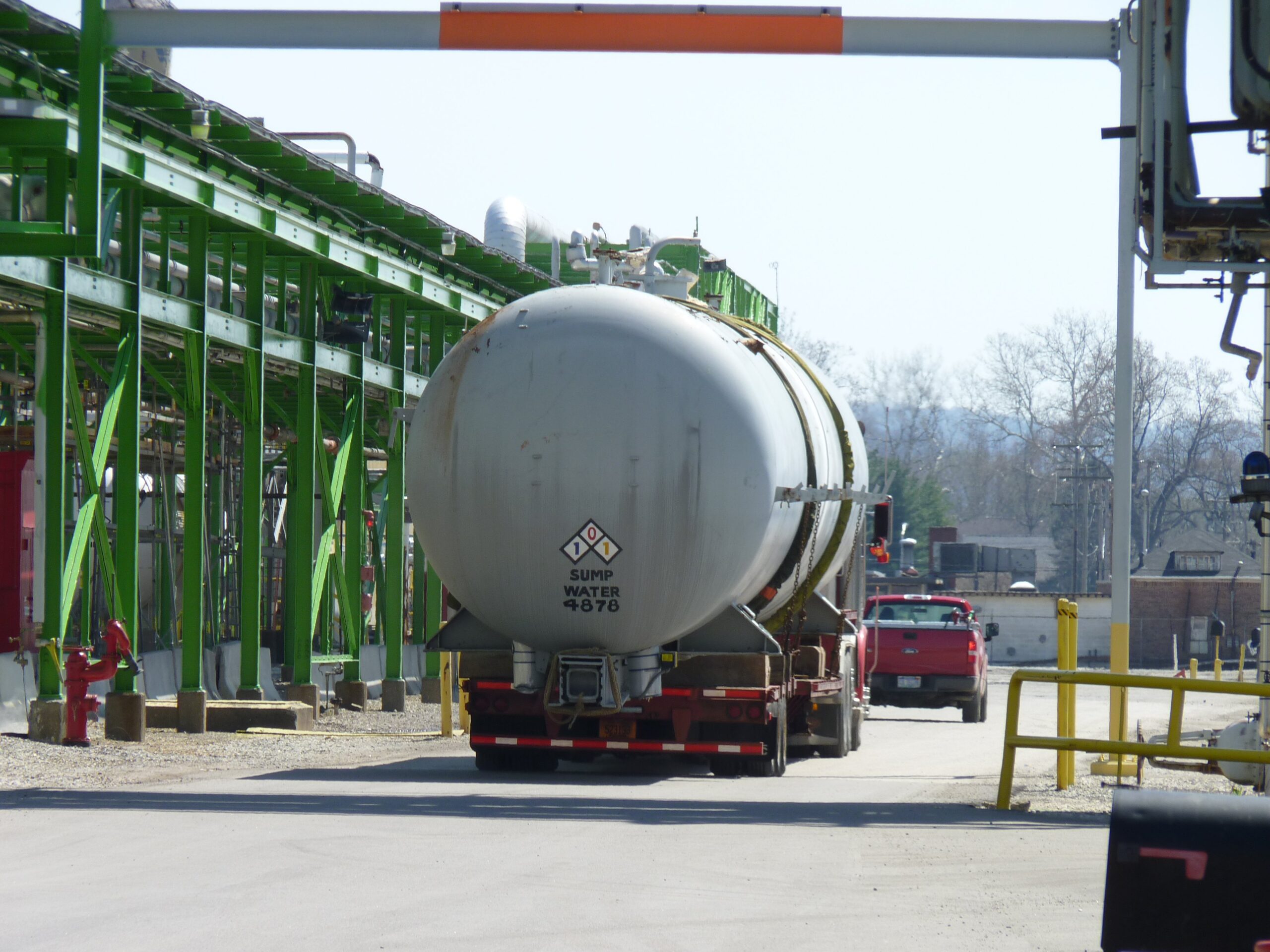 Bayer CropScience MIC Tank Extraction Project West Virginia Project Image 7