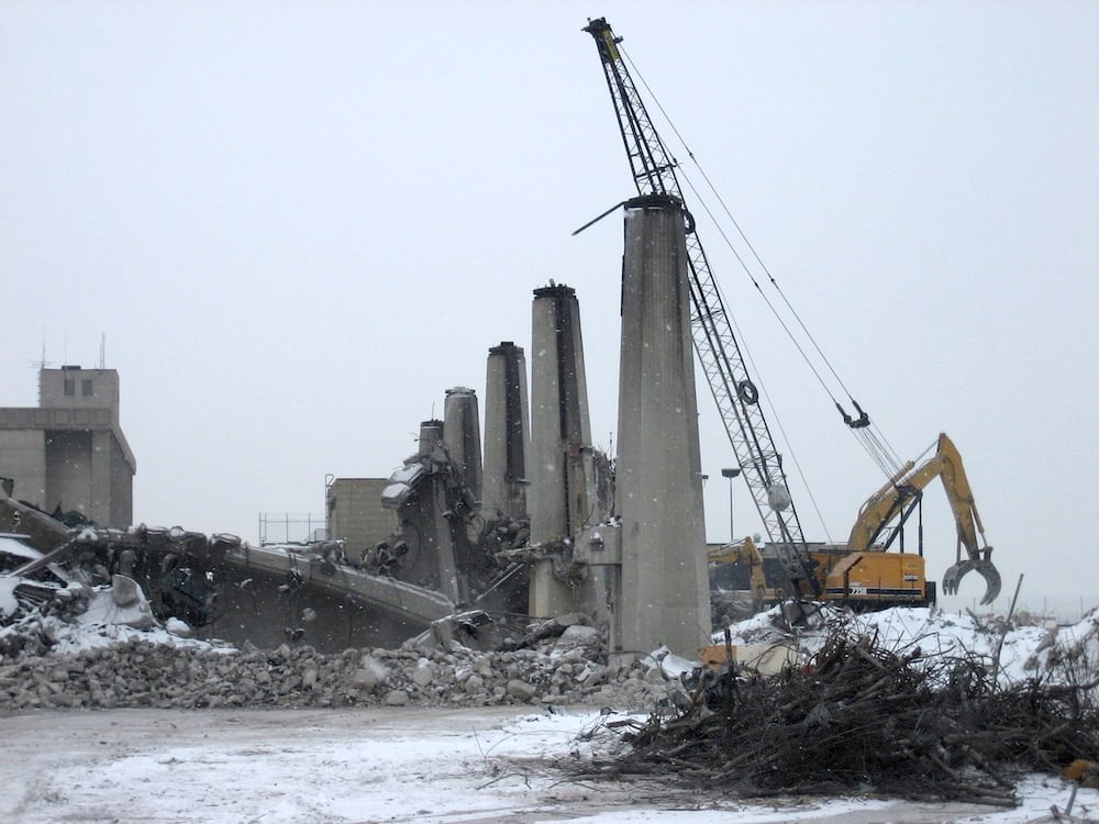 Detroit Metro Airport Davey Terminal & Marriott Hotel Demolition Project Image 4